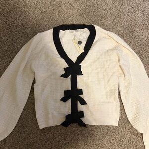 Francesca's Collections Cream Sweater with Black Accents